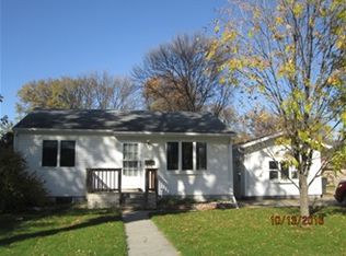 1012 15th Ave S, Grand Forks, ND 58201