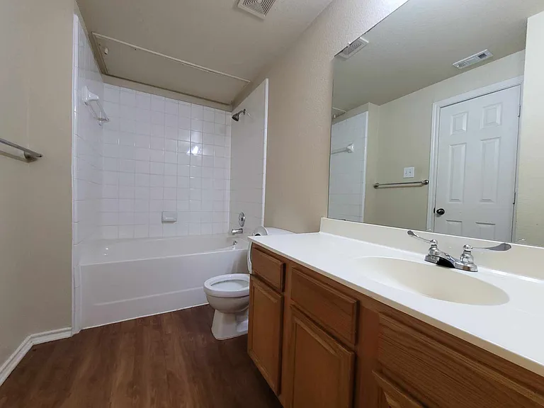 815 Betty Ct #A — Photo 11