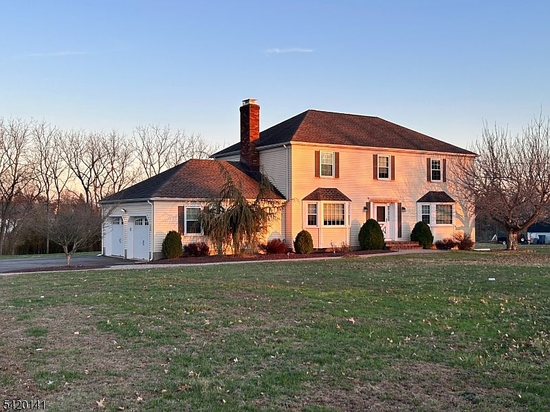 1st image of 250 Old York Rd