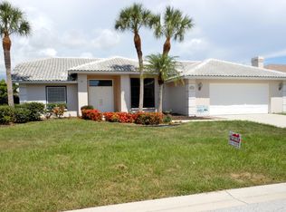 4725 Meadowview Blvd, Sarasota, FL 34233