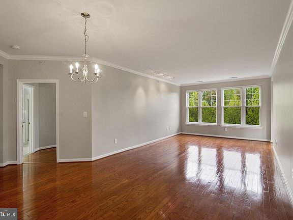 3rd image of 310 High Gables Dr APT 401
