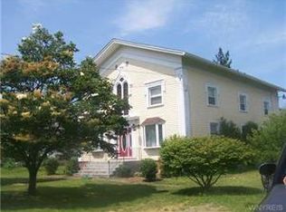 7040 Versailles Rd, Derby, NY 14047