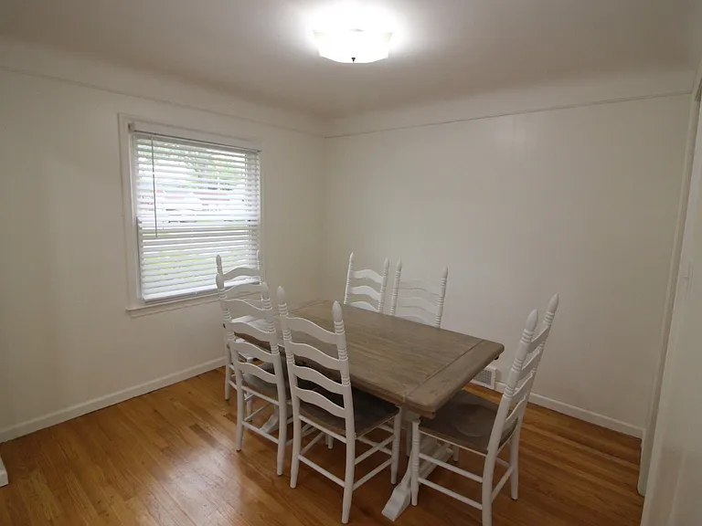 24301 Colgate St — Photo 5