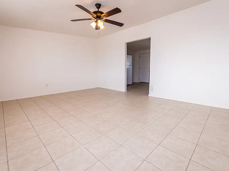 3799 E Foothills Dr — Photo 2