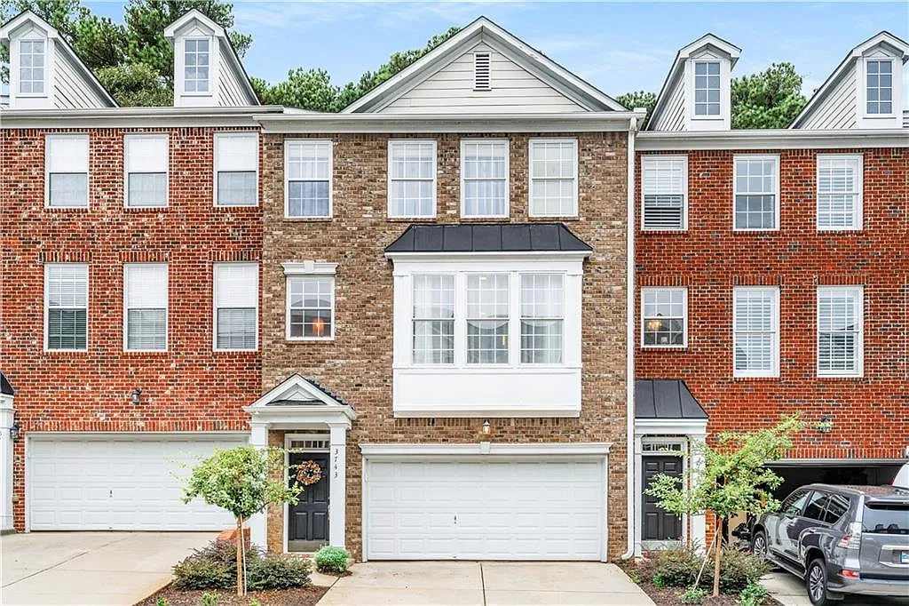 3 bed, 3.5 bath, 2580 sqft, $3,500 — Photo 1