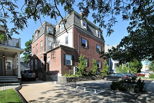 37 S Angell St #2R Photo 1