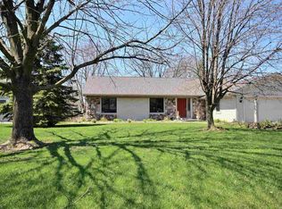 3922 Spurwood Cir, Fort Wayne, IN 46804