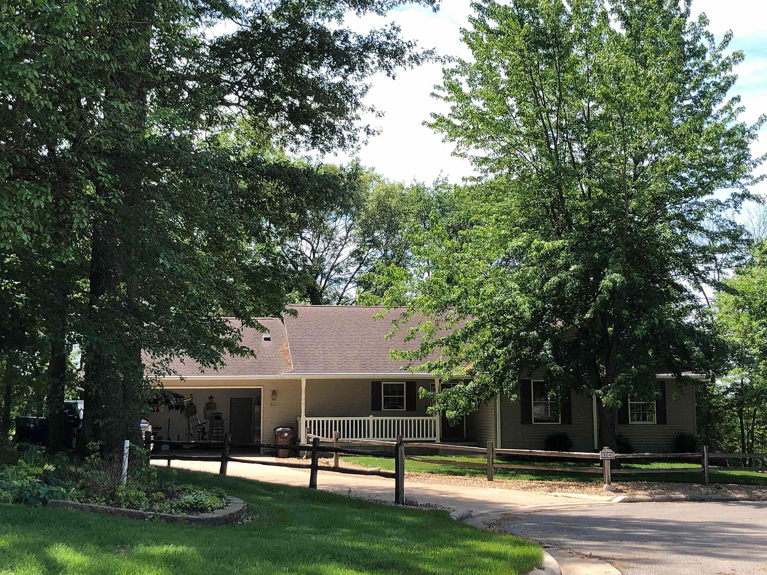 804 9th Ave, Gilbertville, IA 50634 Zillow