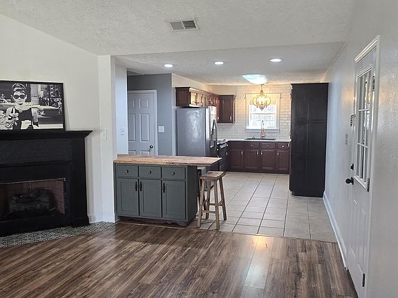 3rd image of 462 Juno Bargerton Rd