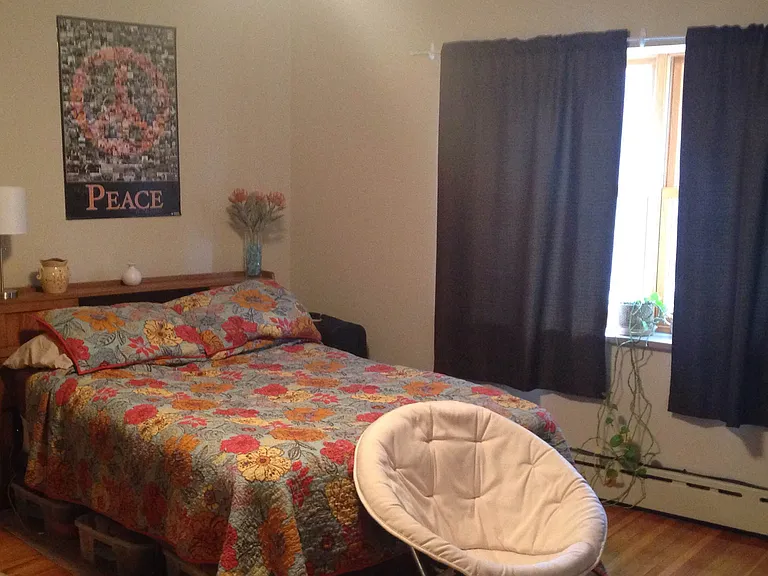 905 Delaware Apartments — Photo 2
