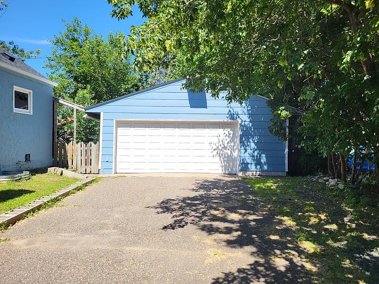 221 Annapolis St W — Photo 2