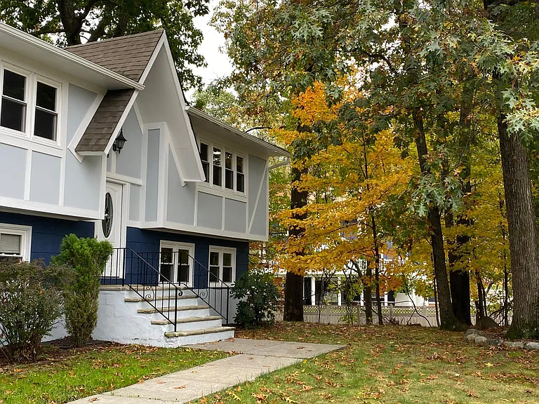 25 Cottage Pl — Photo 7