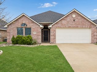 3342 Shining Light Dr, Dallas, TX 75228