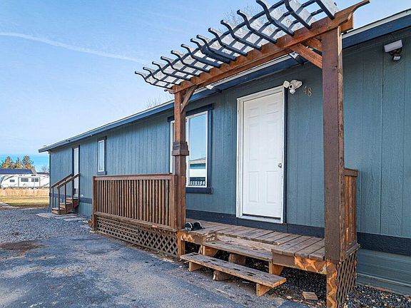 2nd image of 64900 Hunnell Rd