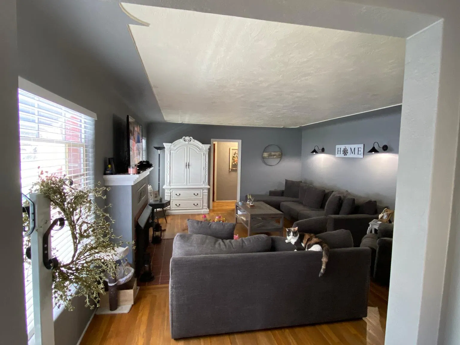 3 bed, 1.5 bath, 1710 sqft, $2,800 — Photo 3