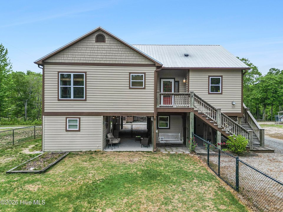 1st image of 221 Estate Road