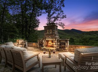 596 N Ridge Runner Rd, Burnsville, NC 28714