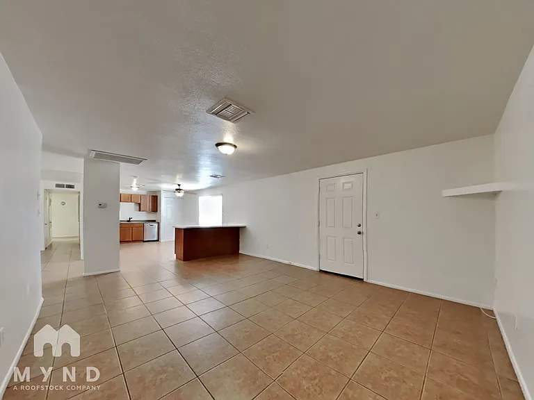 6033 W Vernon Ave — Photo 7