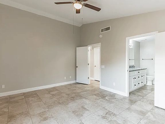 4th image of 1019 N Alvaro