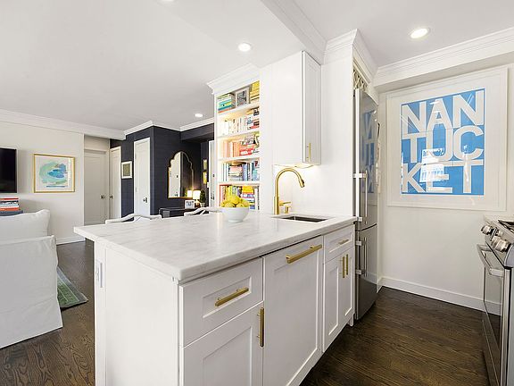 4th image of 333 E 75th St #Phd