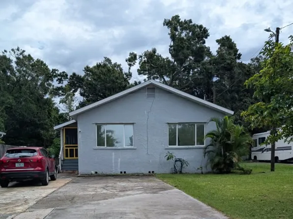 6565 Wayne St, Saint Petersburg, FL 33702