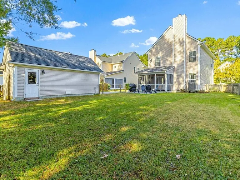 1715 Alan Brooke Dr — Photo 11