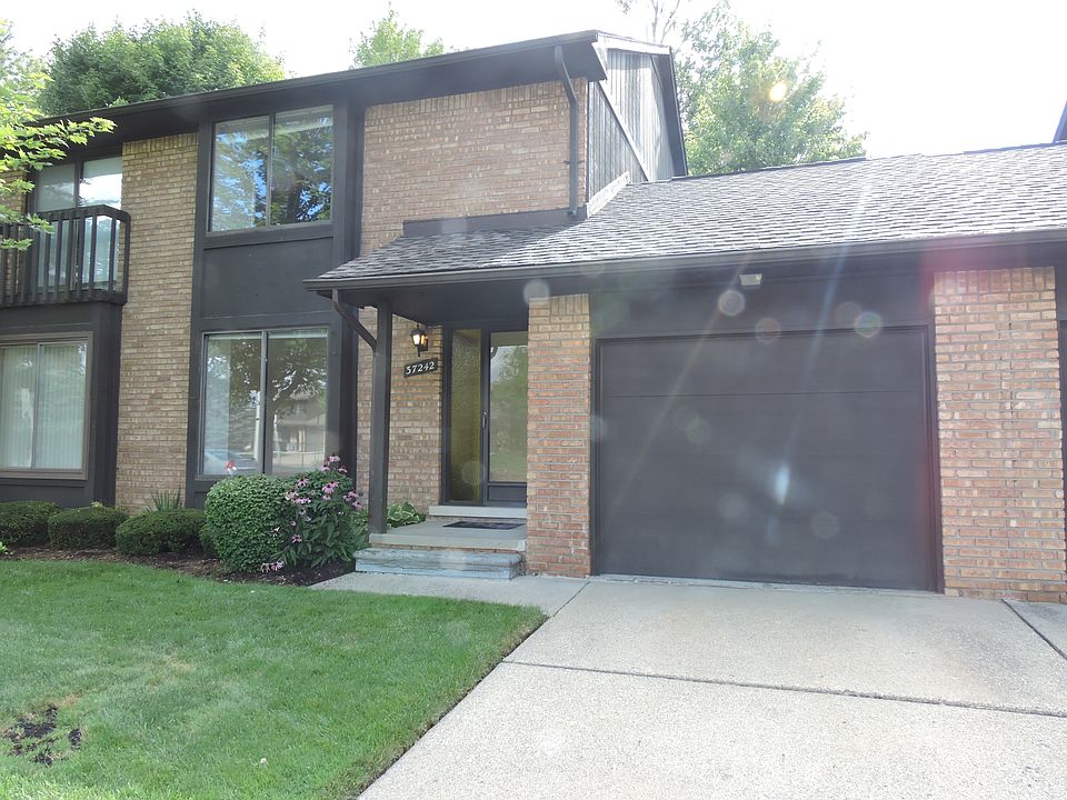 1st image of 37242 Clubhouse Dr #50