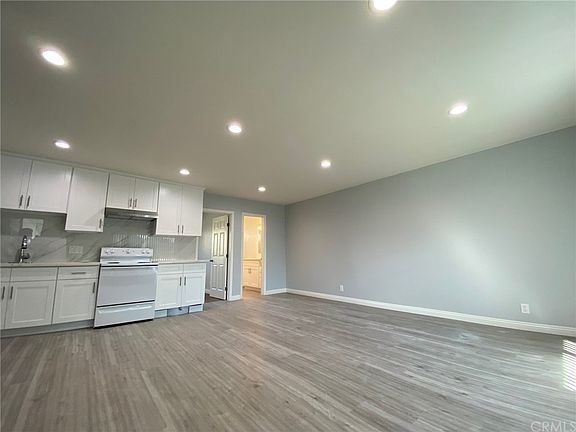 2nd image of 645 Fairview Ave #17