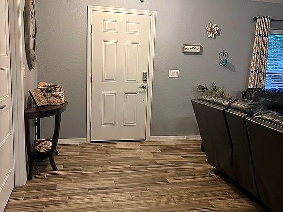 4th image of 4793 Lovett Rd