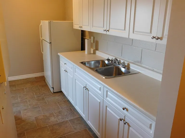 171 Willow Ave — Photo 16