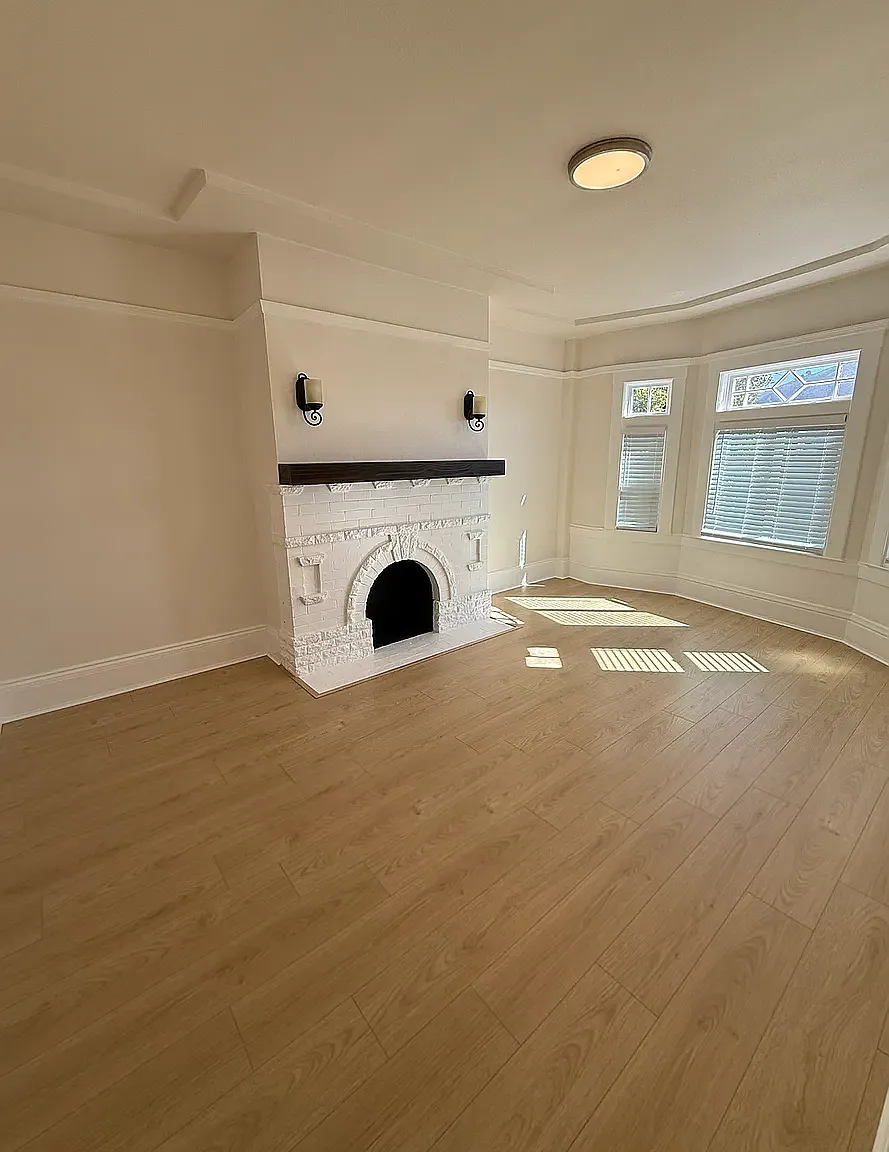 3 bed, $4,250 — Photo 2