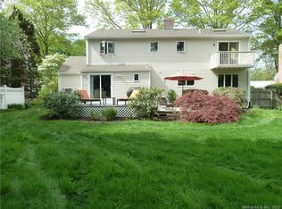 90 Sasco Hill Ter, Fairfield, CT 06824