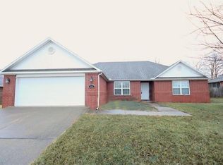 665 Lynn Dr, Pea Ridge, AR 72751