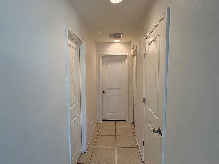 2132 E Sweet Ave — Photo 18
