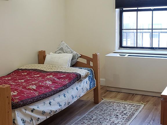 3rd image of 71-25 163rd St #2