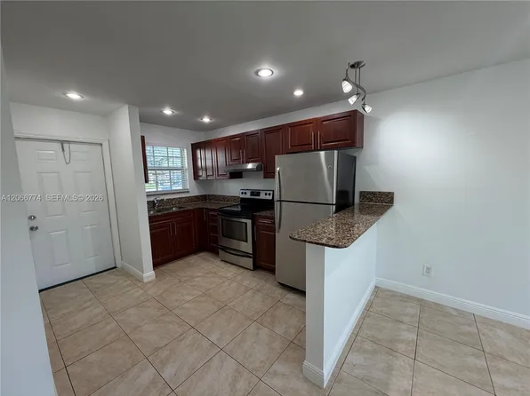 5621 SW 36th Ct APT 105, Fort Lauderdale, FL 33314