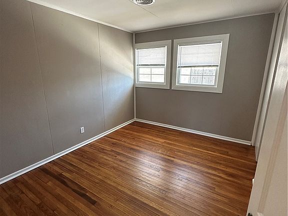 4th image of 3320 Valleywood Dr