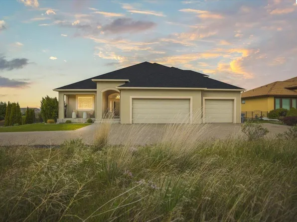 1257 Plateau Dr, Richland, WA 99352