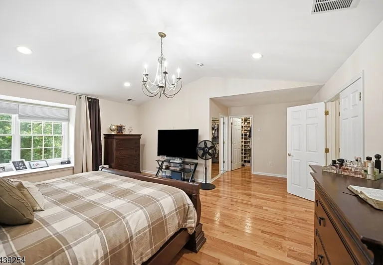 75 Spring Hill Cir — Photo 13