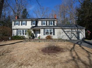 11 Surry Cir, Simsbury, CT 06070