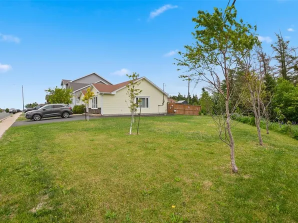 14 Castle Bridge Drive, St. John's, NL A1H0C6