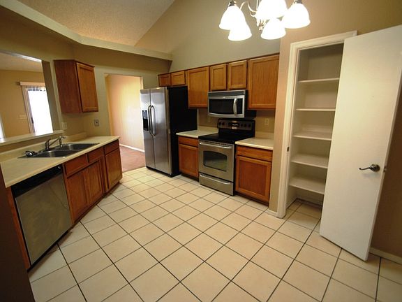 5th image of 6620 W Brown St