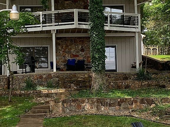 3rd image of 872 College Blvd #4