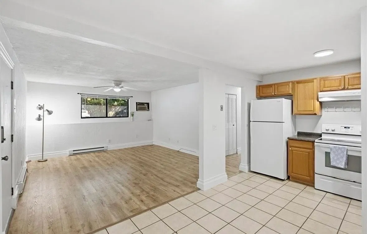 2 bed, 798 sqft, $2,540 — Photo 2