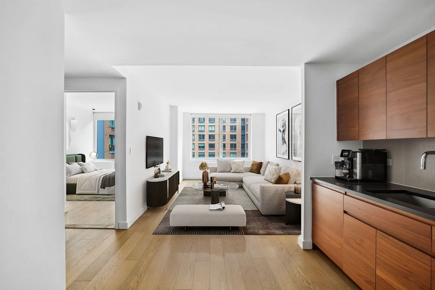550 West 45th Street — Photo 1