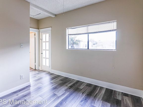 3rd image of 119 Orange Ave APT 03