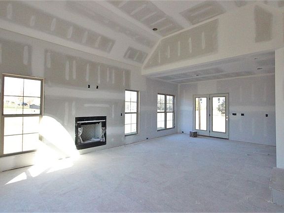 3rd image of 212 Colchester Cir #212