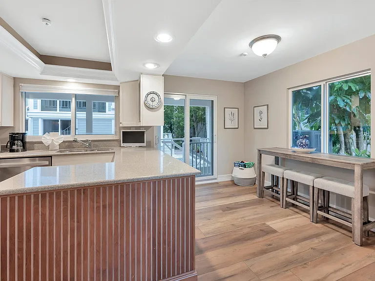 180 6th Ave S #3 — Photo 11