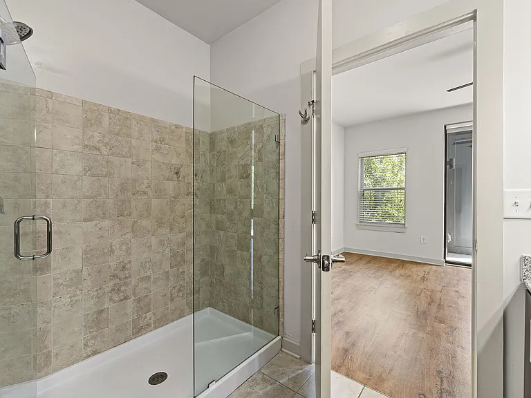 131 Ponce — Photo 8