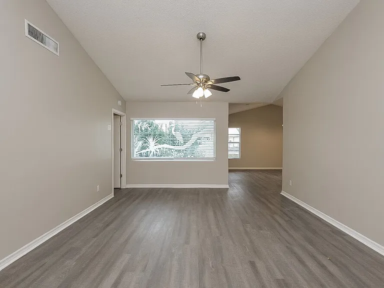 4360 Grandwood Ln — Photo 5